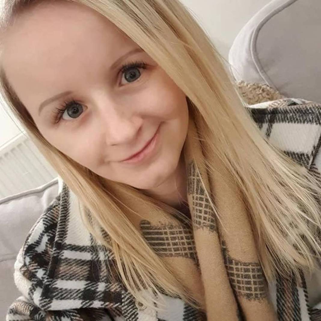 12 yaşında gibi ama 2 çocuk annesi! Yaşını duyanlar inanmakta güçlük çekiyor 20